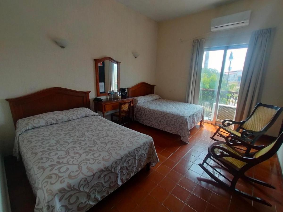 Hotel Posada Dona Lala Tlacotalpan Exteriör bild