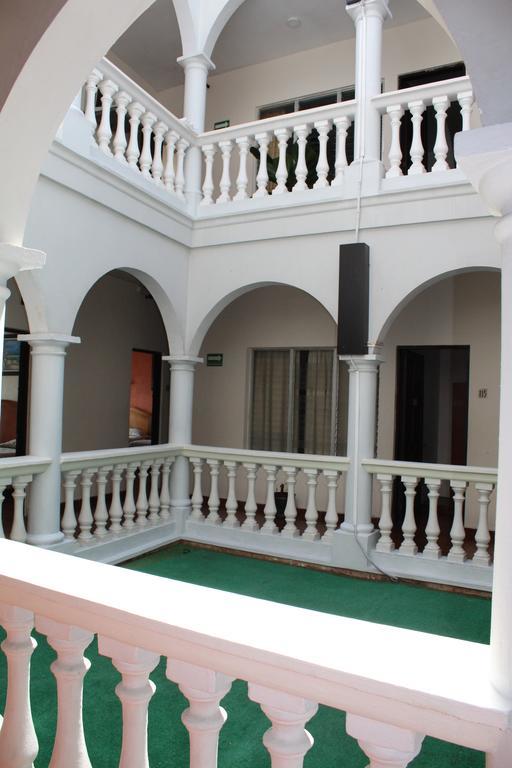 Hotel Posada Dona Lala Tlacotalpan Exteriör bild