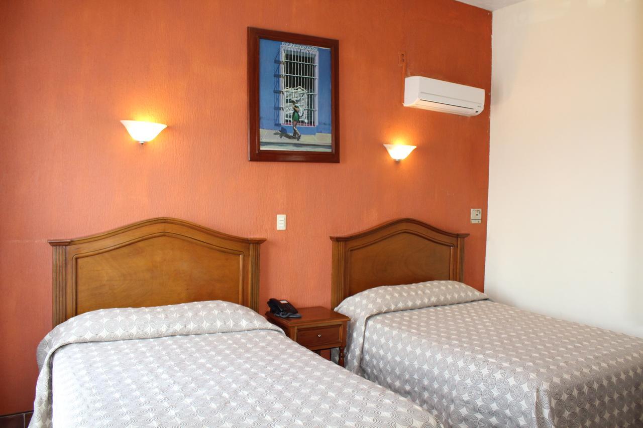 Hotel Posada Dona Lala Tlacotalpan Exteriör bild