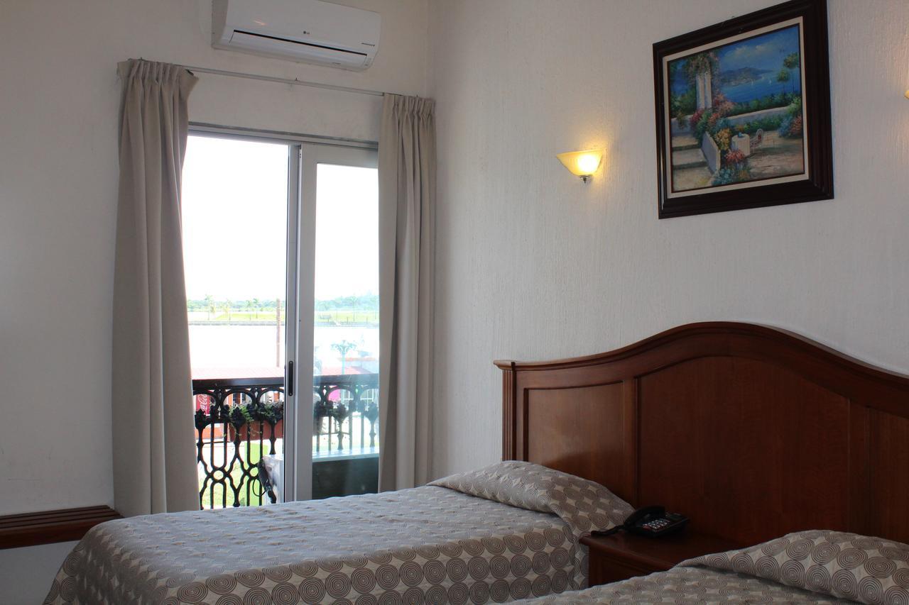 Hotel Posada Dona Lala Tlacotalpan Exteriör bild